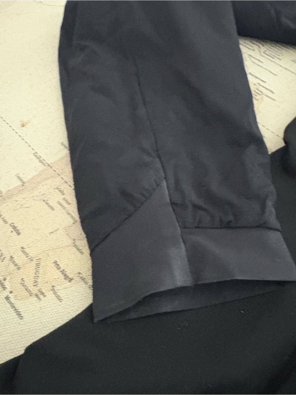 Arc'teryx Atom SL Insulated Jacket Size Medium Black - Picture 6 of 16